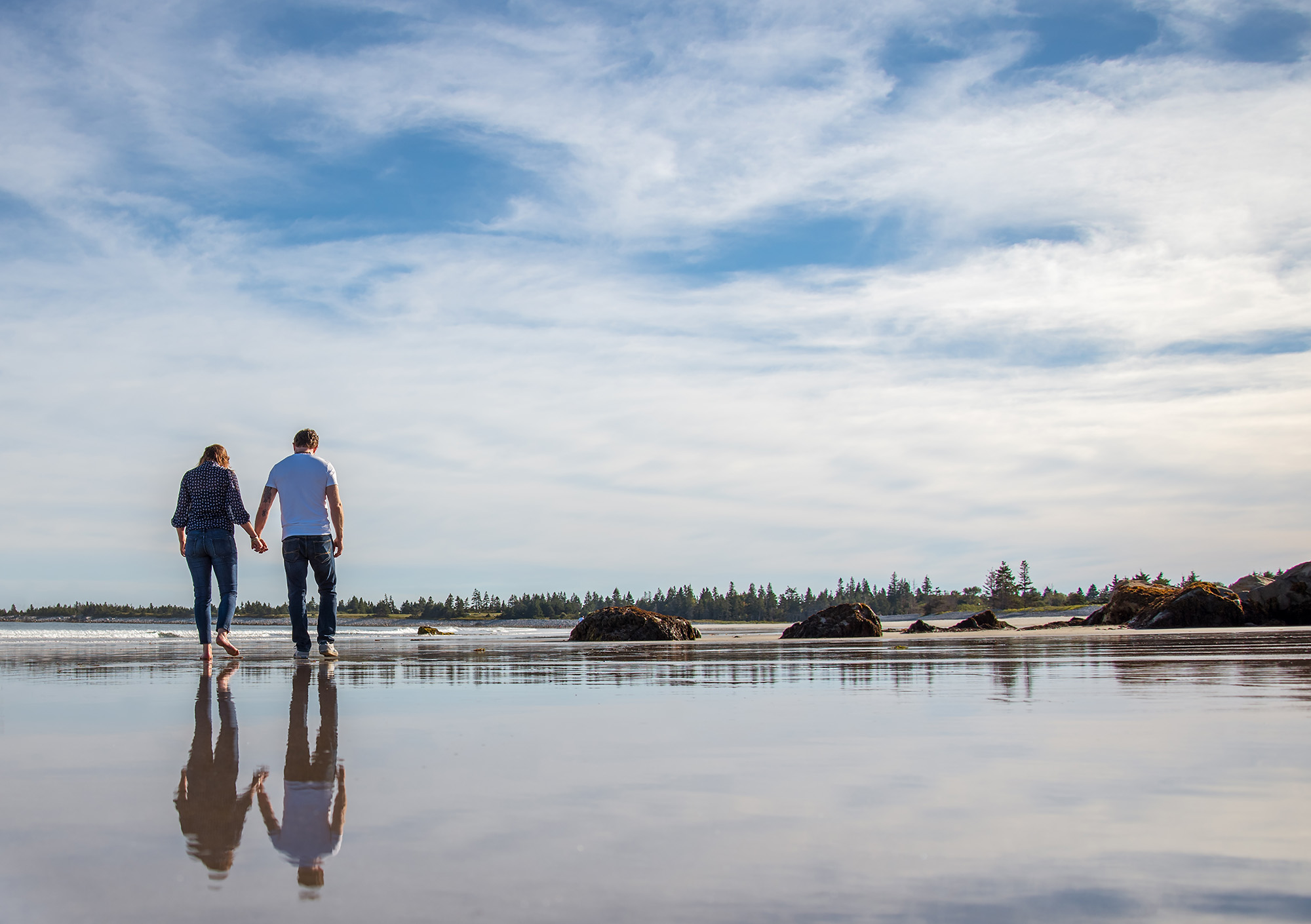 romance couple beach