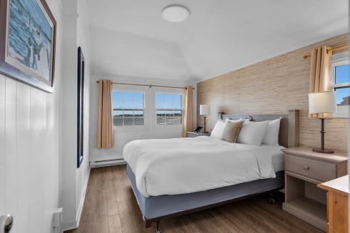 Oceanfront Cottage One Bedroom Summer 2025