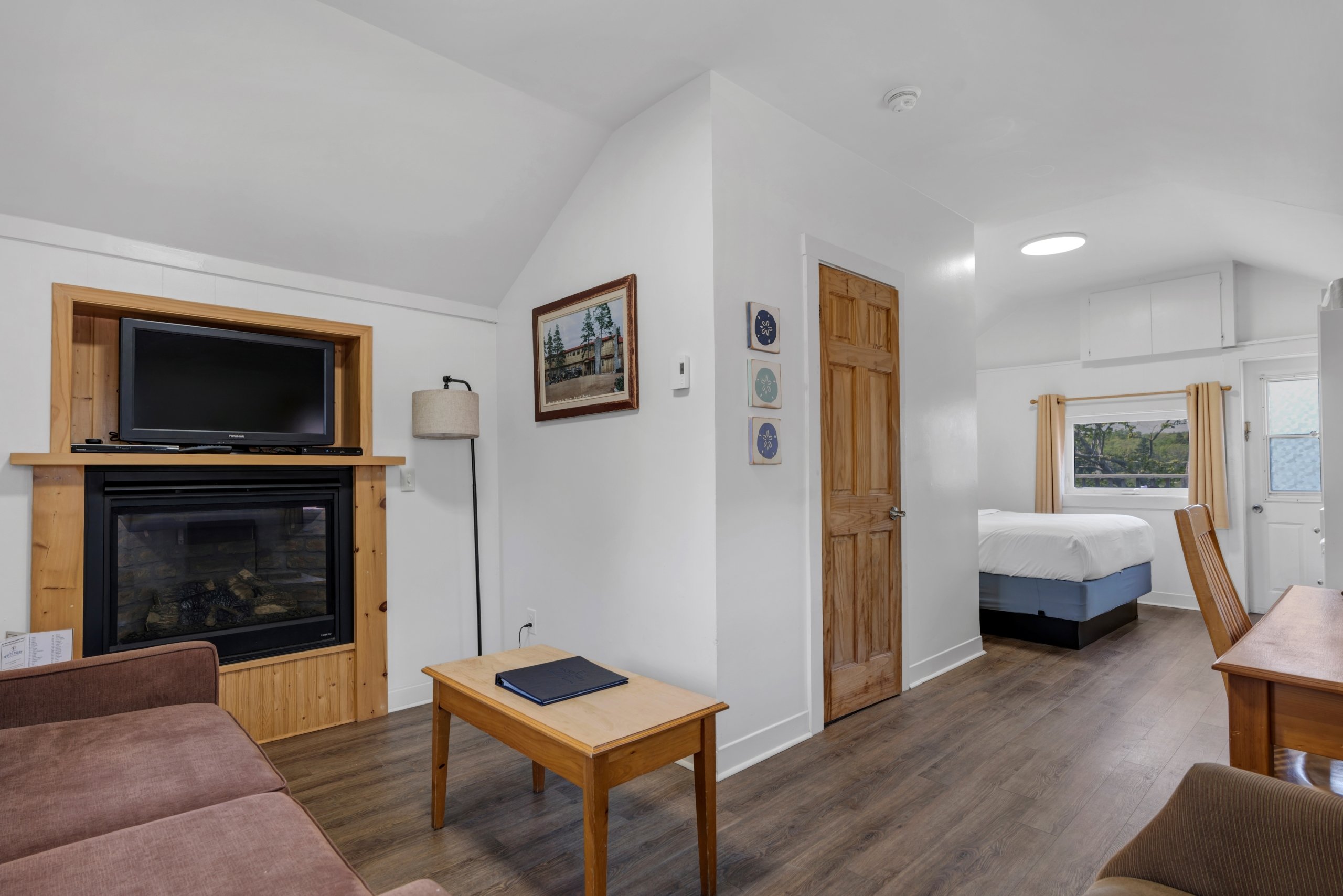 Riverview Cottage 136 Living Area