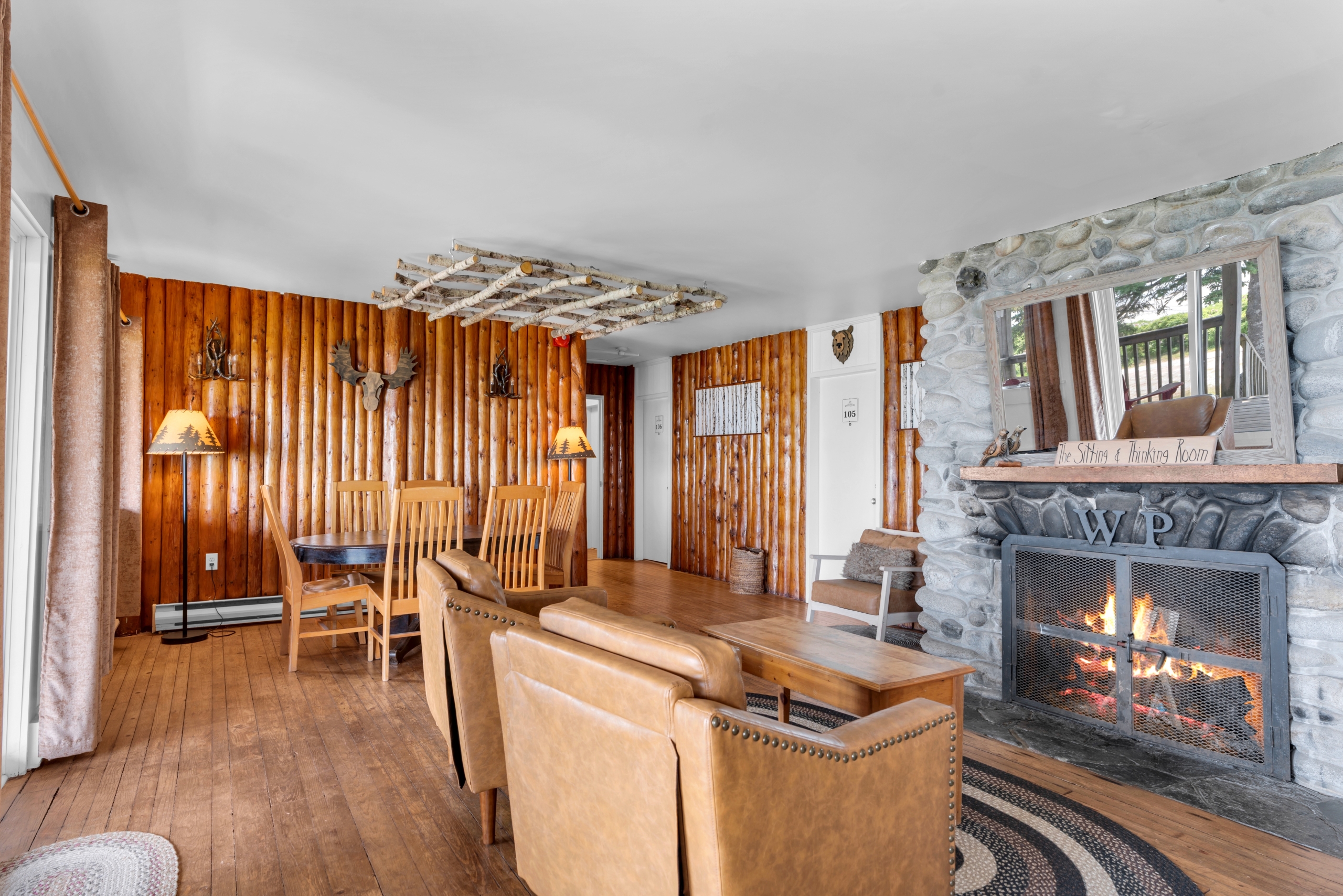 Ocean Lodge Dining Area and Fireplace