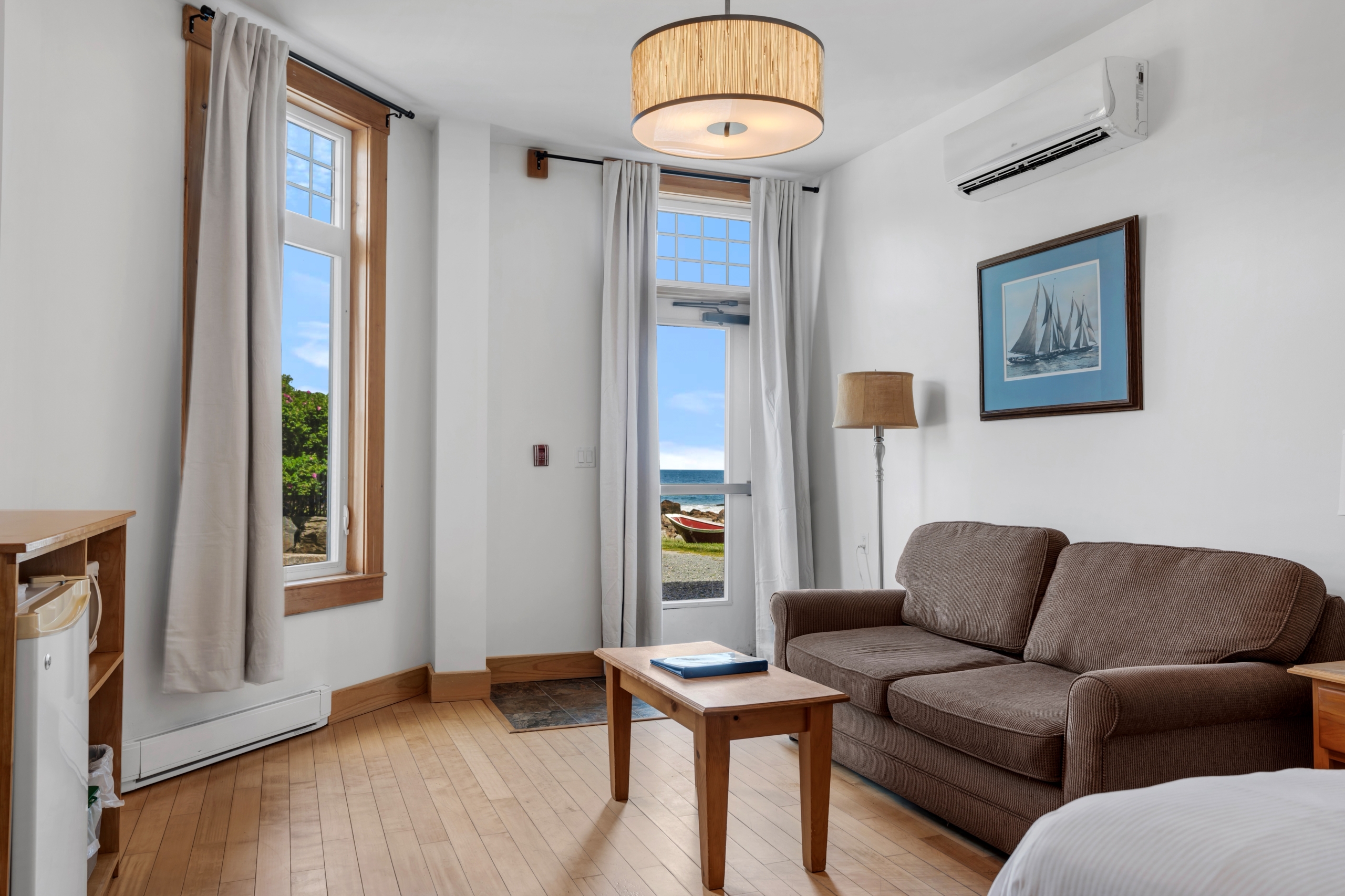 Main Lodge accessible room sofa