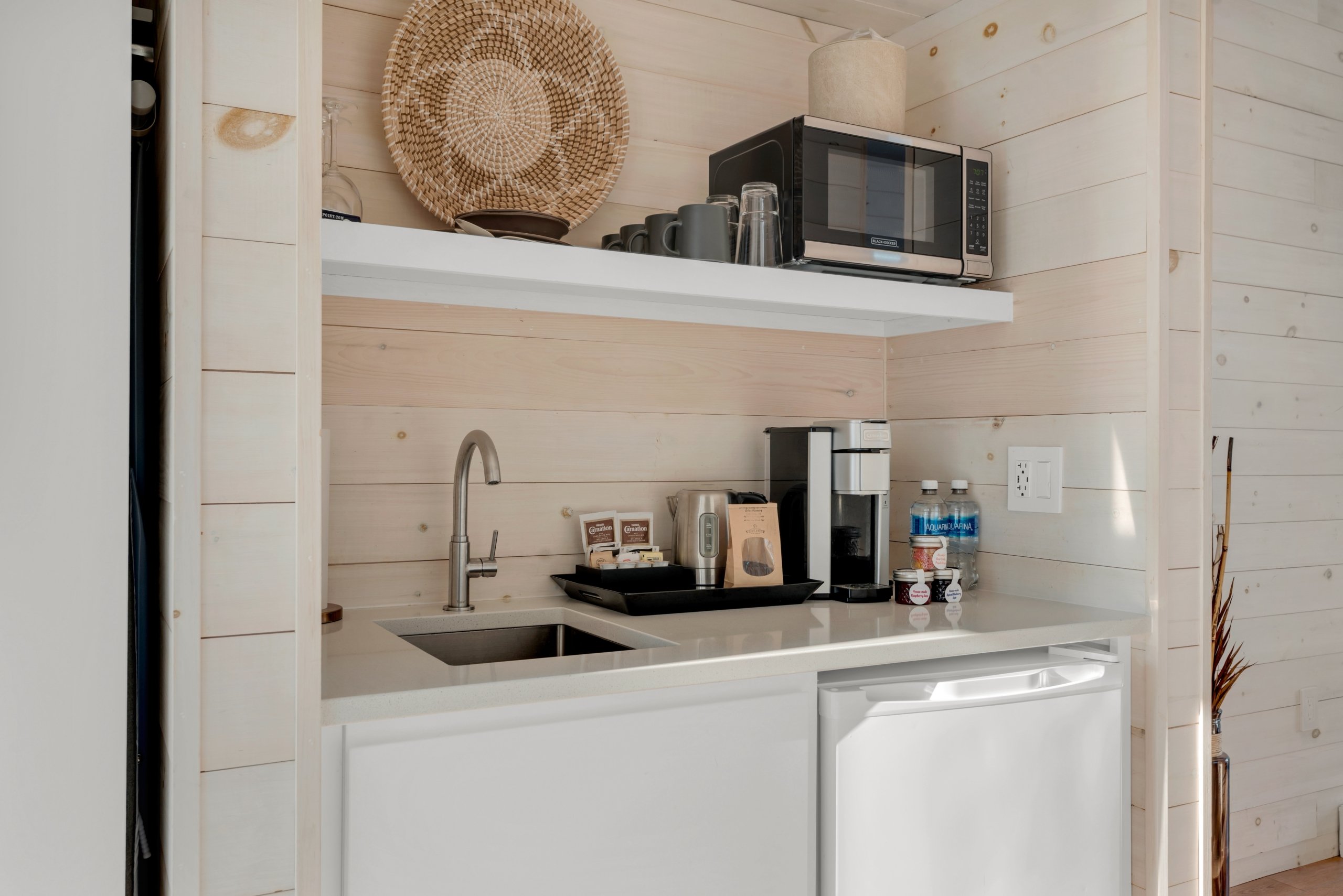 Oceanfront Treehouse Kitchenette