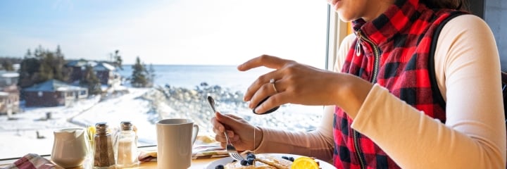 Breakfast at Elliots Dining Room with ocean views