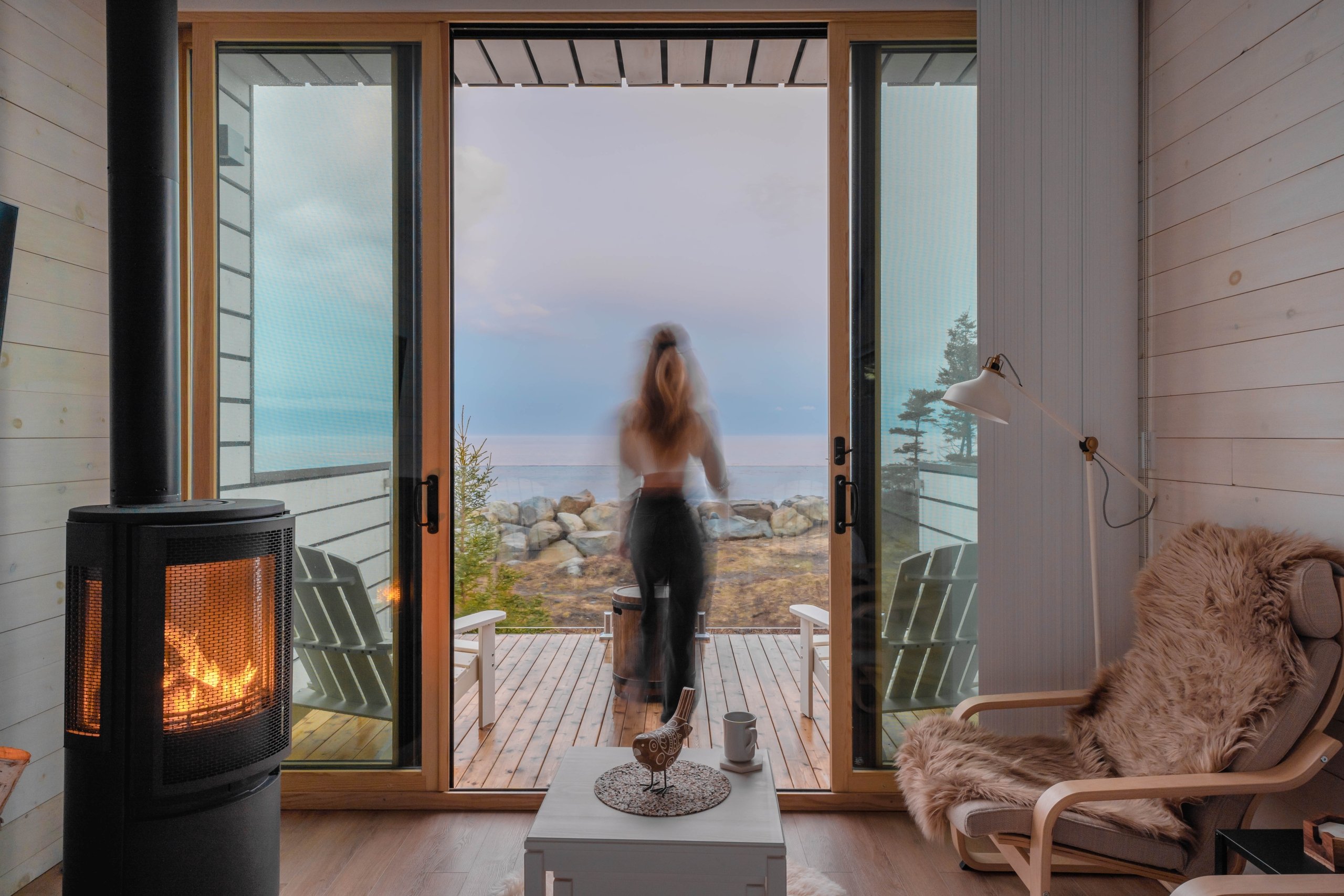 Oceanfront Treehouse Girl