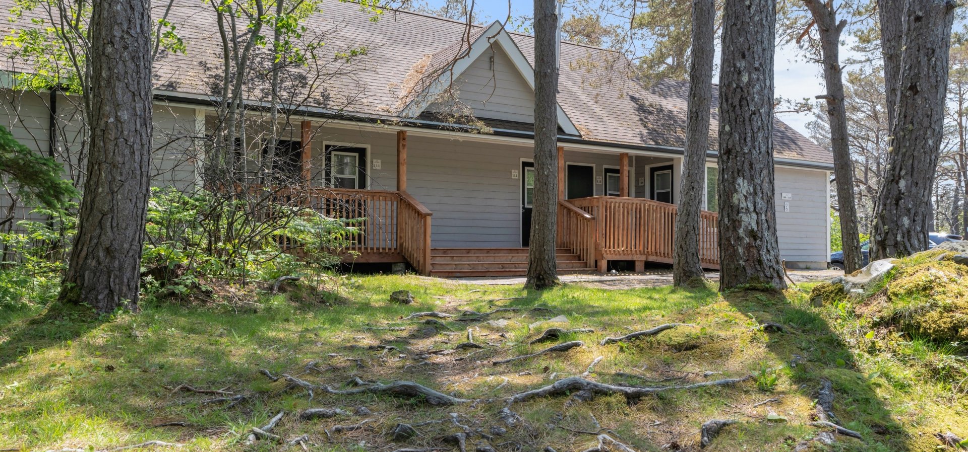 White Point Guestrooms exterior