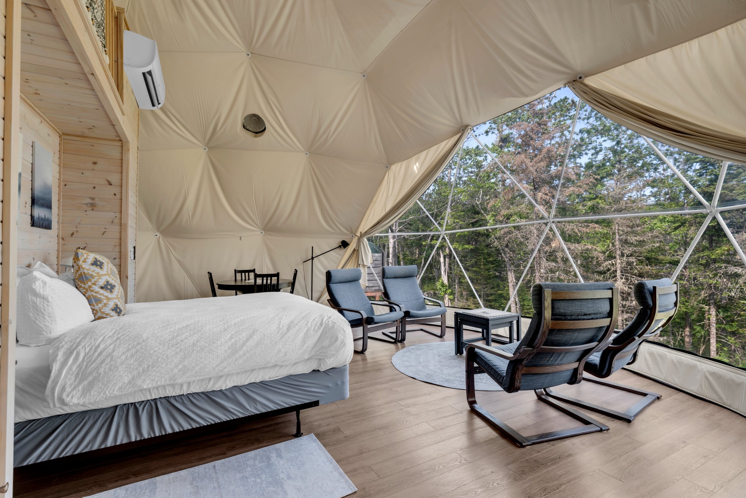 Super Glome 2 Queen Lake view