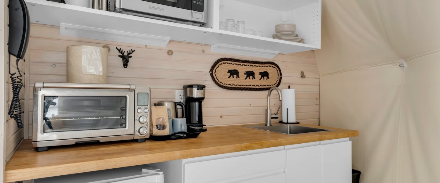 kitchenette in a White Point Beach Resort glome