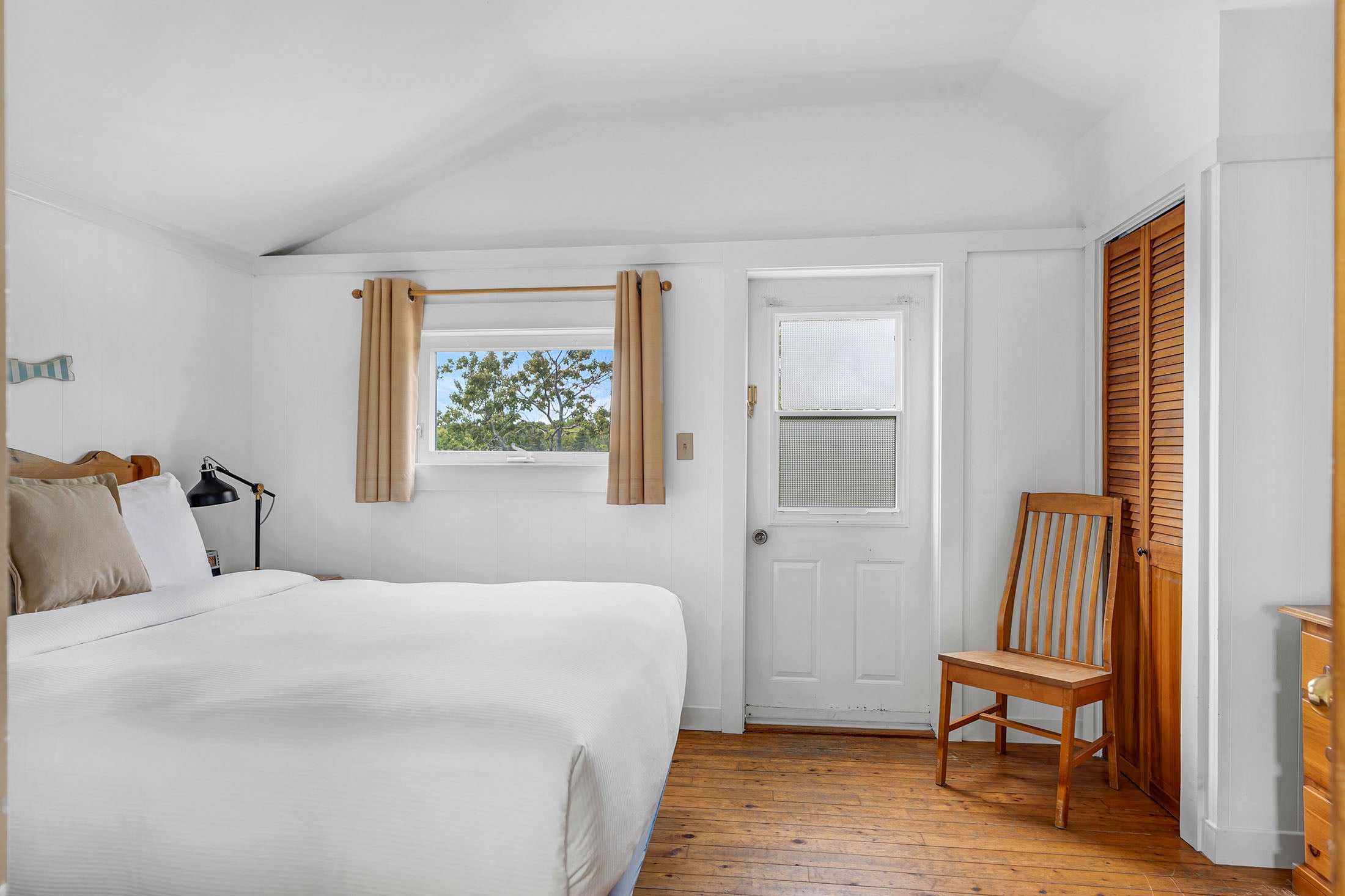 Riverview Cottage Interior