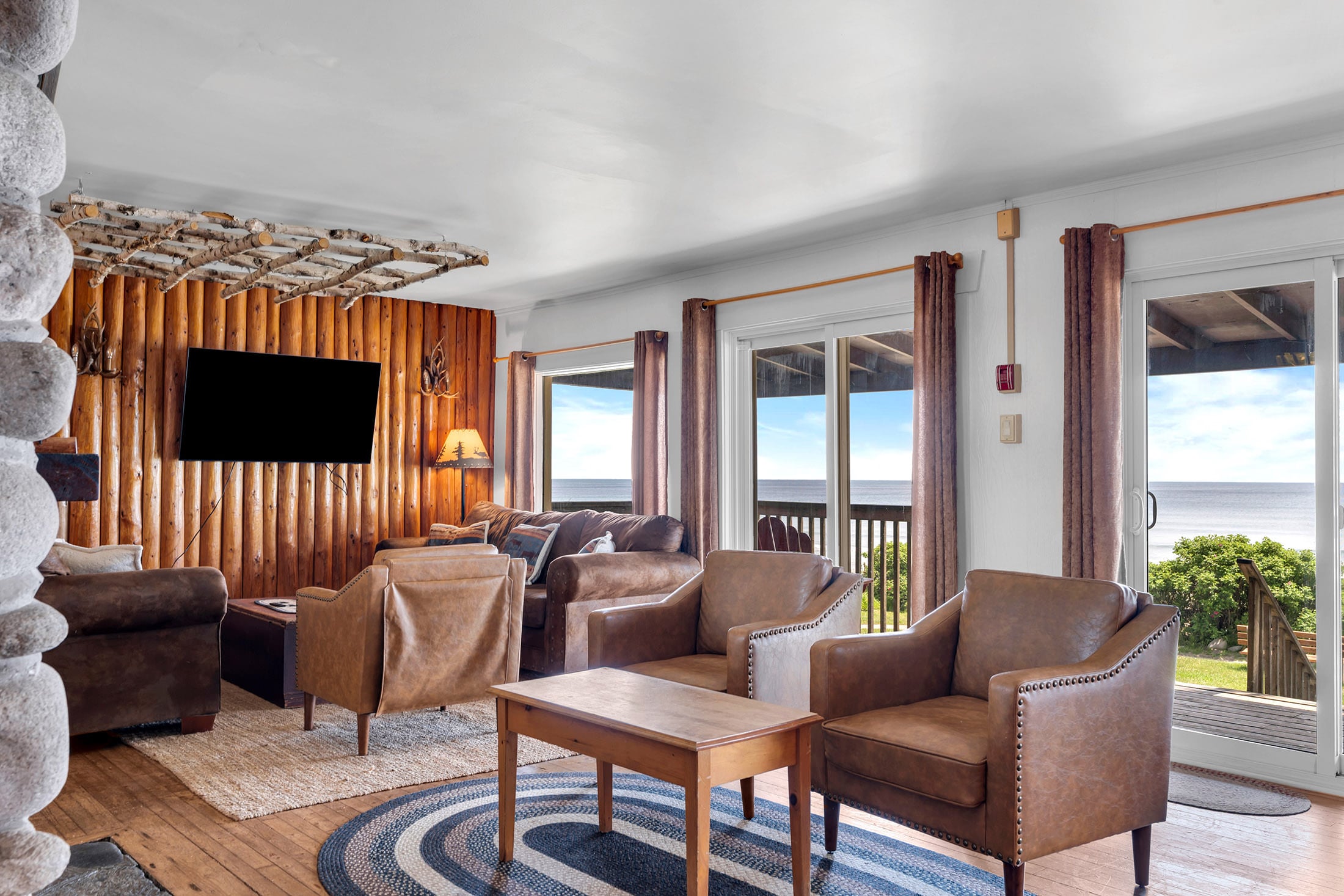 Whitepoint Ocean Lodge Interior
