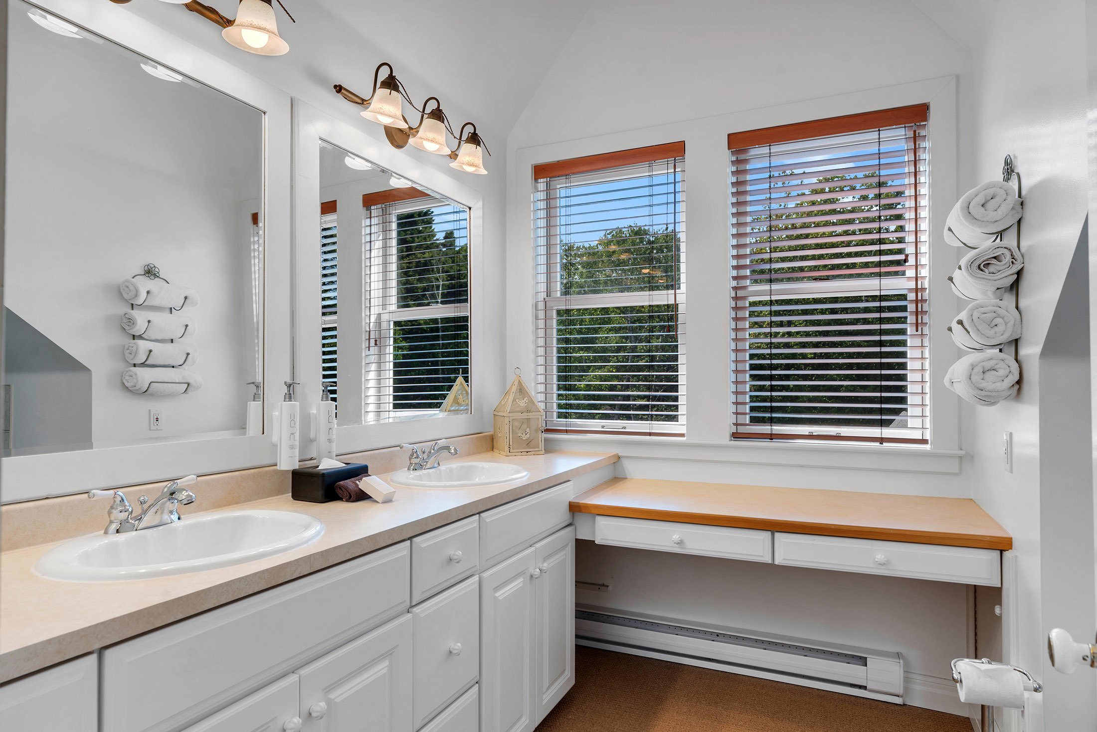 Whitepoint Tidewatch Vacation Home Interior