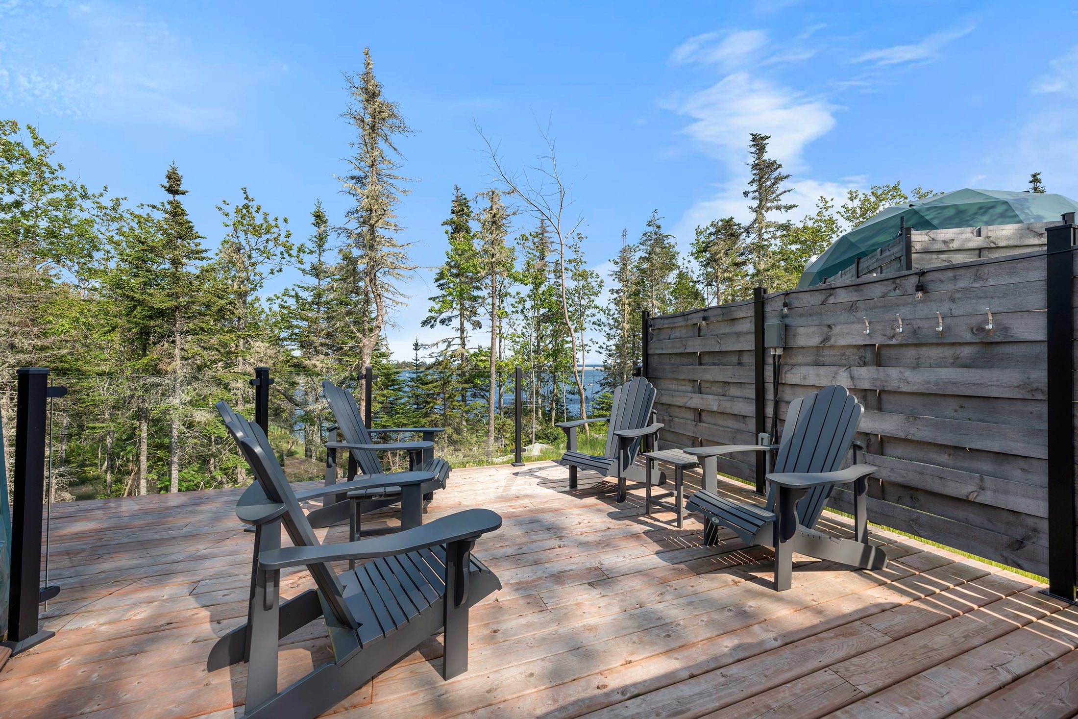 Whitepoint Super Glome Exterior