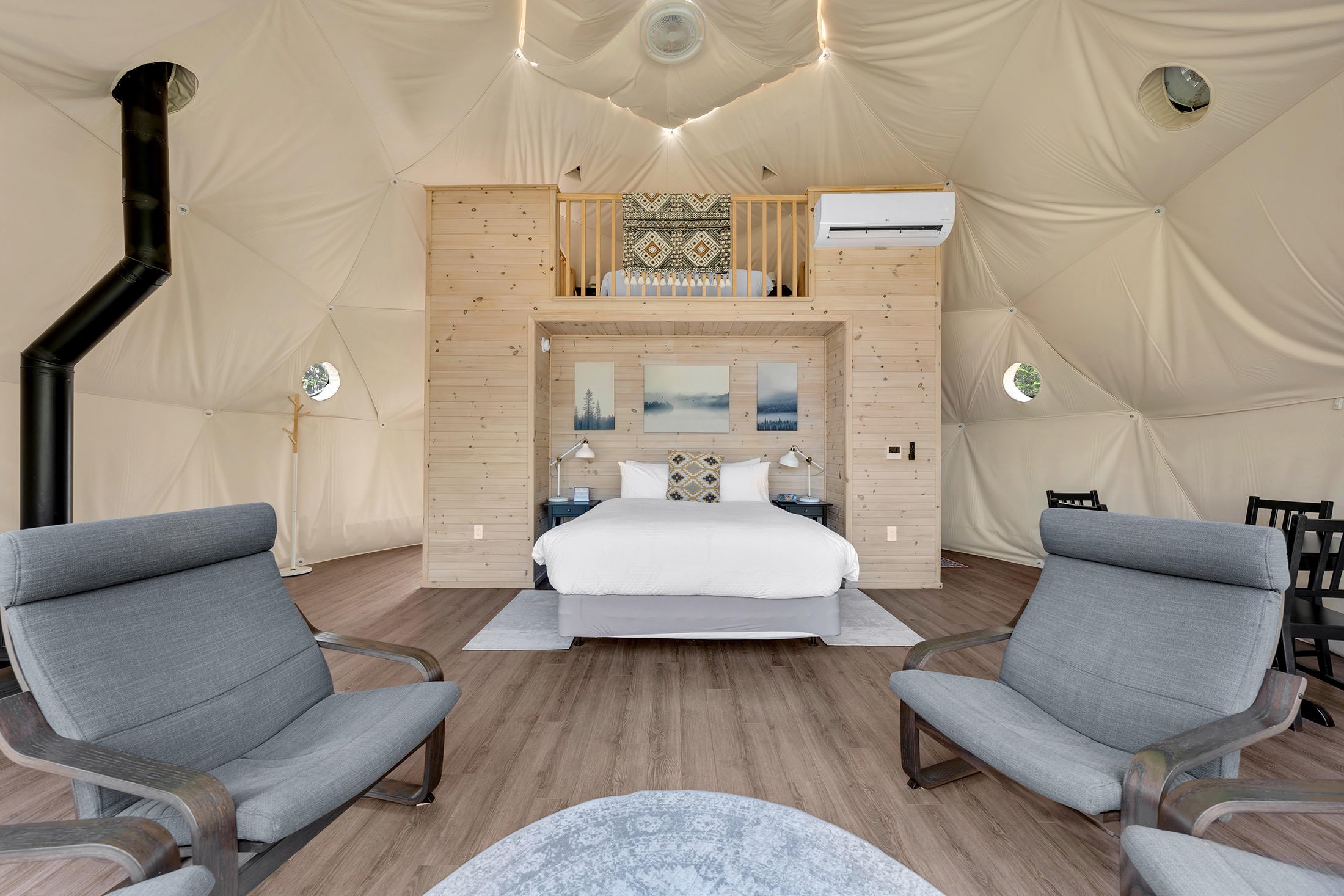 Whitepoint Super Glome Interior