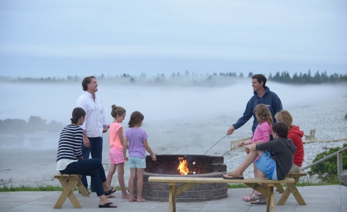 family-making-smores