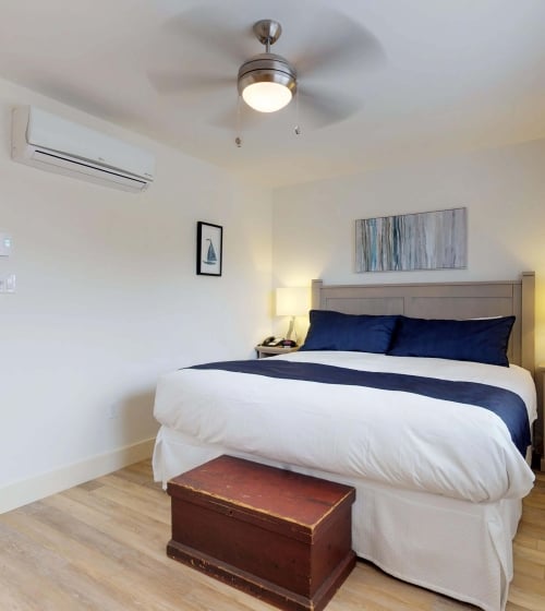 Whitepoint Executive King Interior