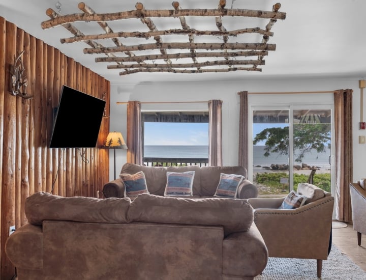 oceanfront lodge sitting area at White Point Beach Resort